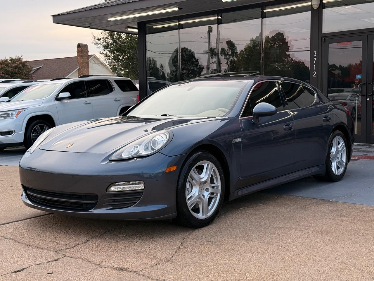 Porsche Panamera S 2011