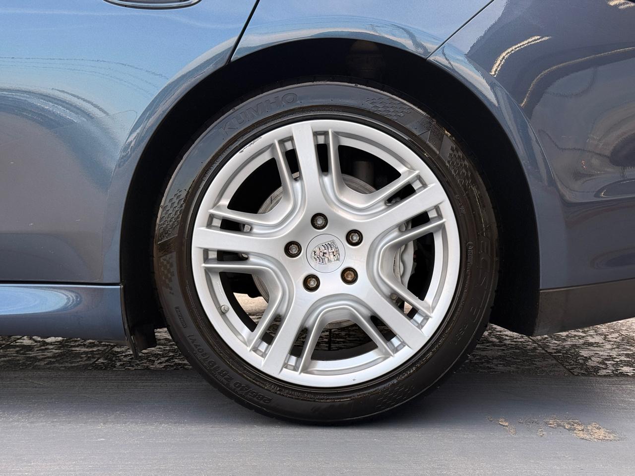 Porsche Panamera S 2011