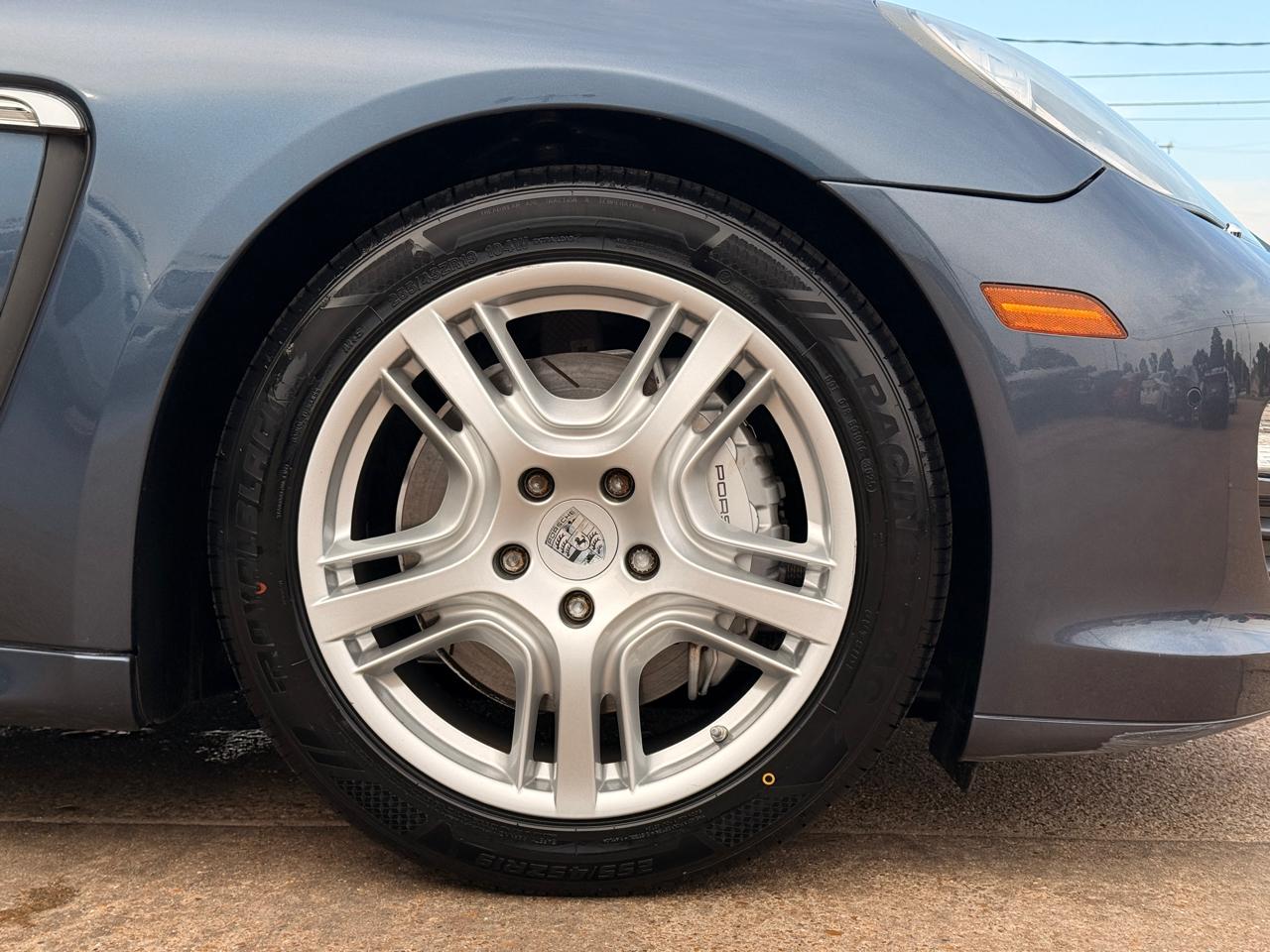 Porsche Panamera S 2011