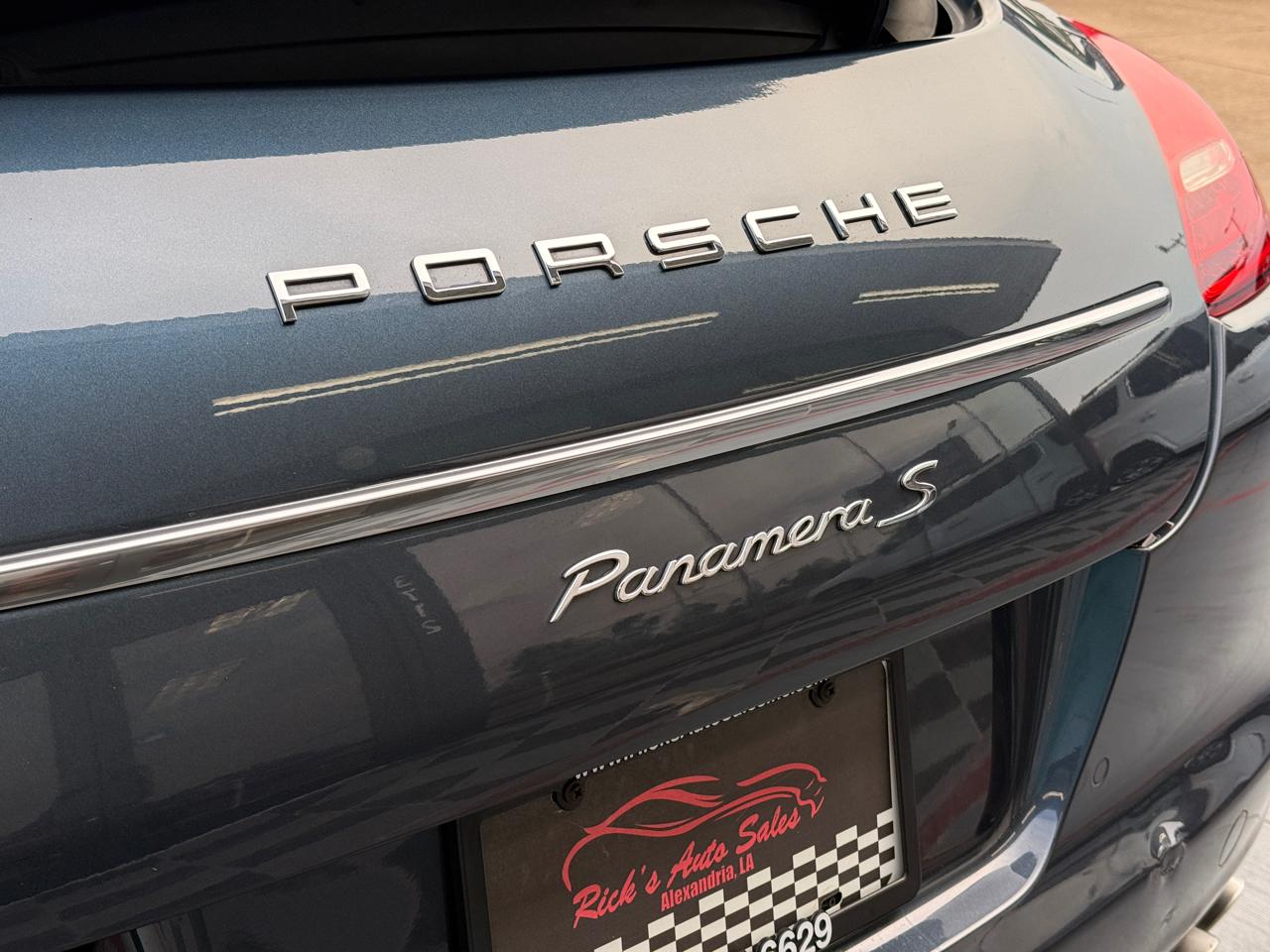 Porsche Panamera S 2011