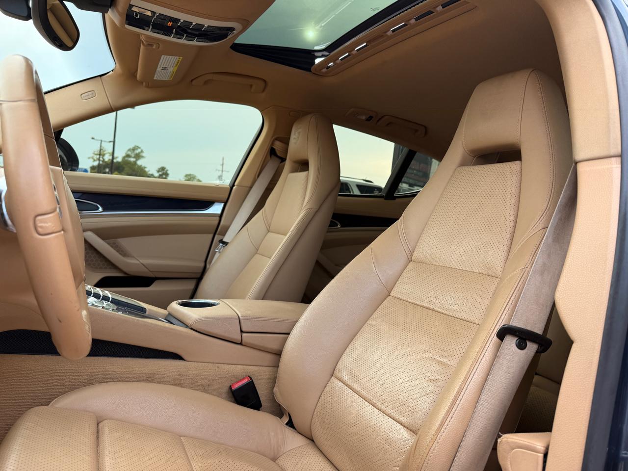 Porsche Panamera S 2011