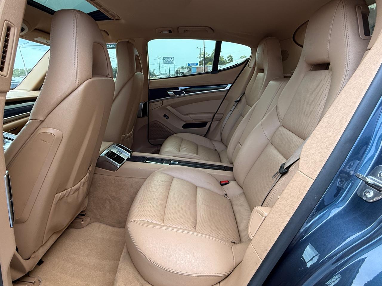 Porsche Panamera S 2011