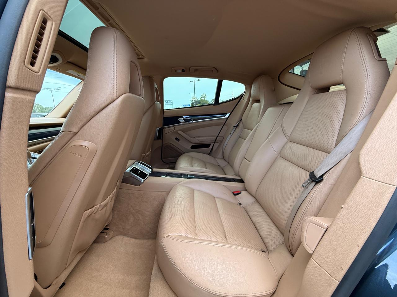 Porsche Panamera S 2011