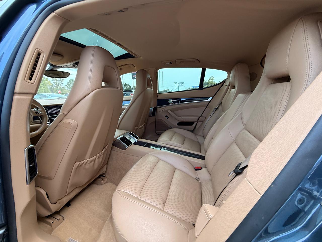 Porsche Panamera S 2011