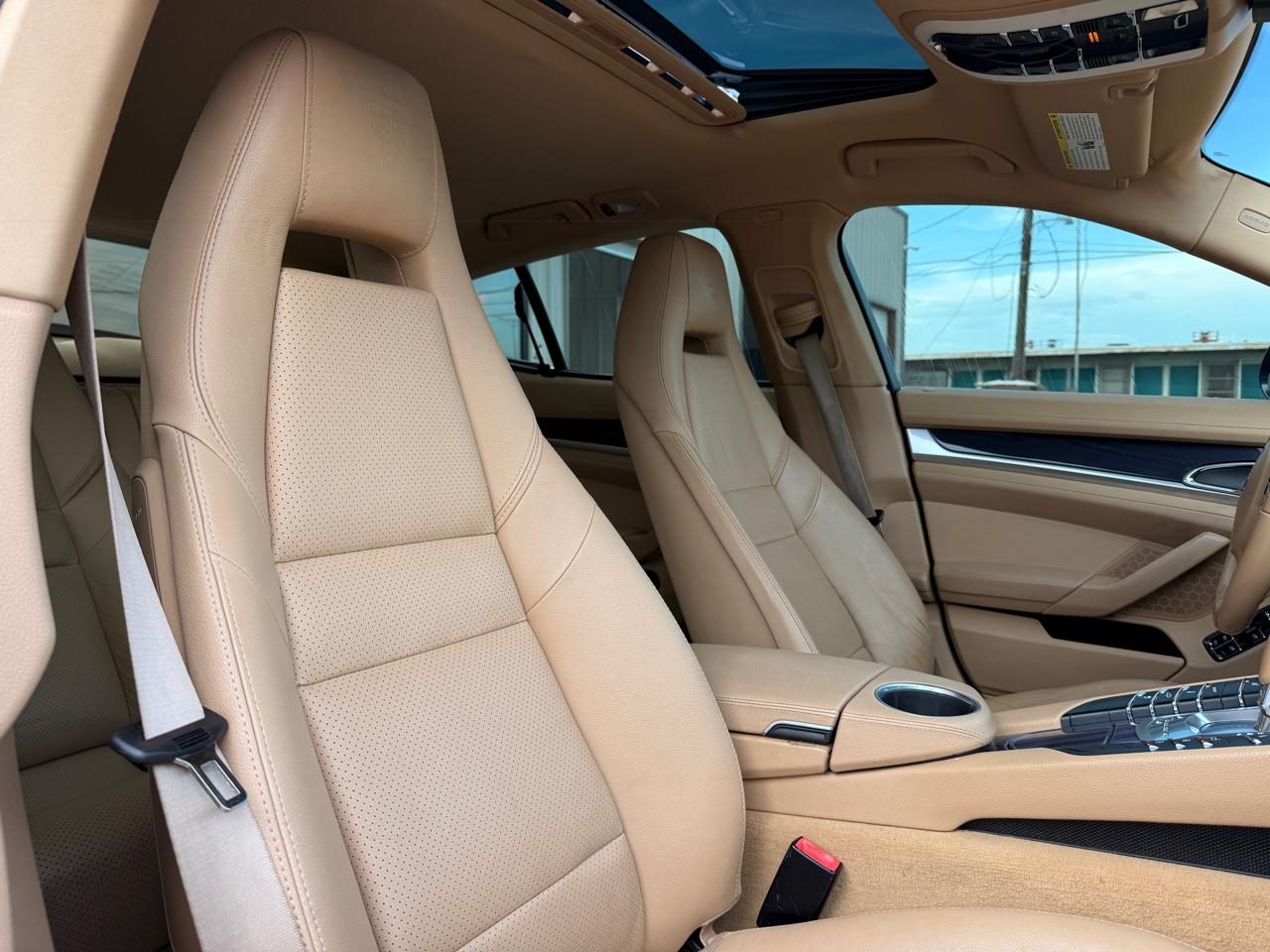 Porsche Panamera S 2011