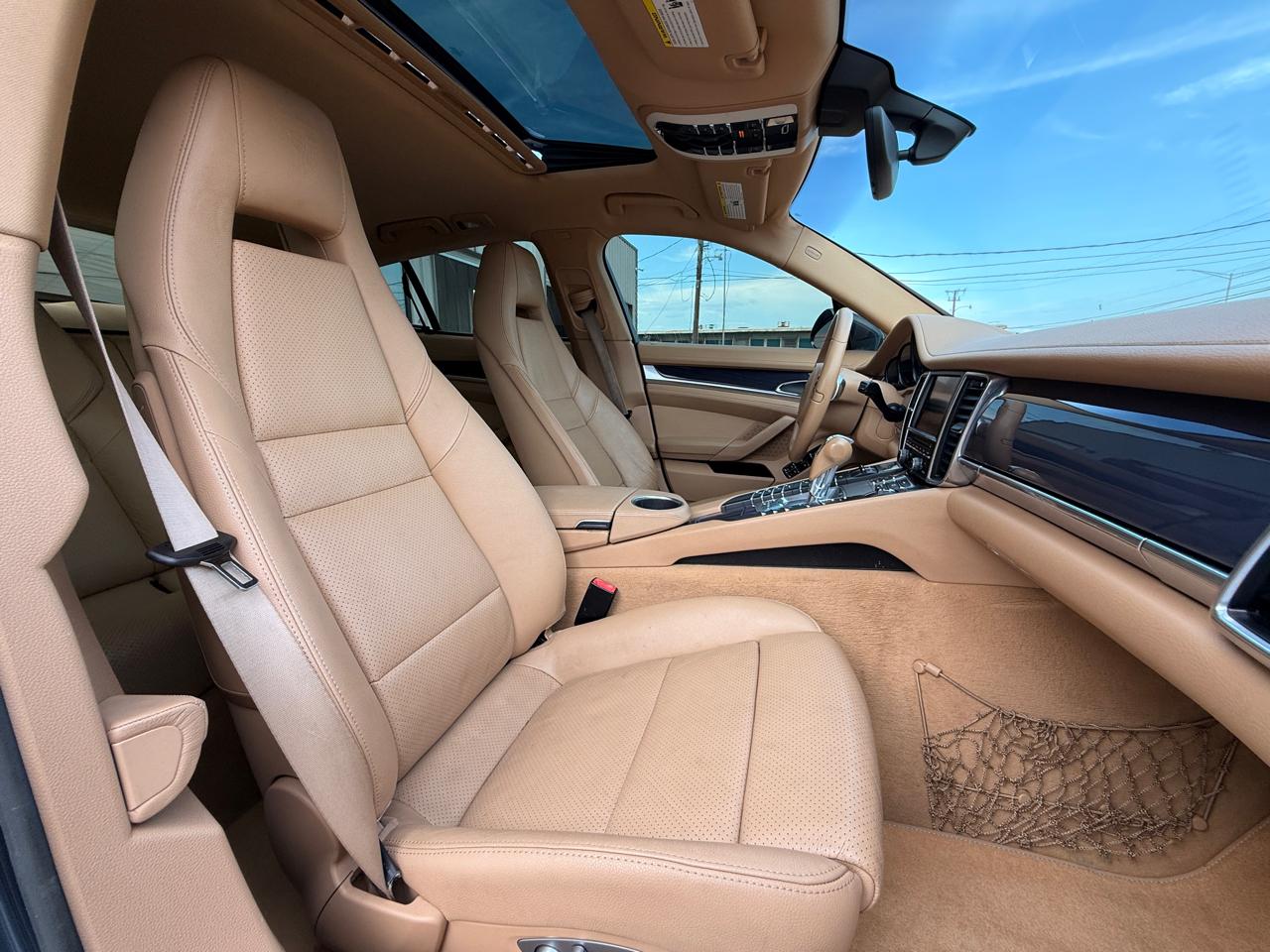 Porsche Panamera S 2011