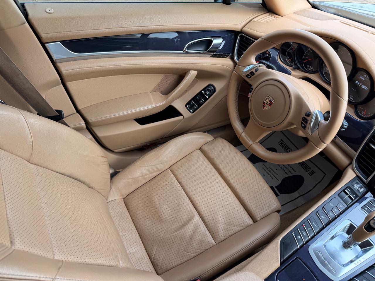 Porsche Panamera S 2011