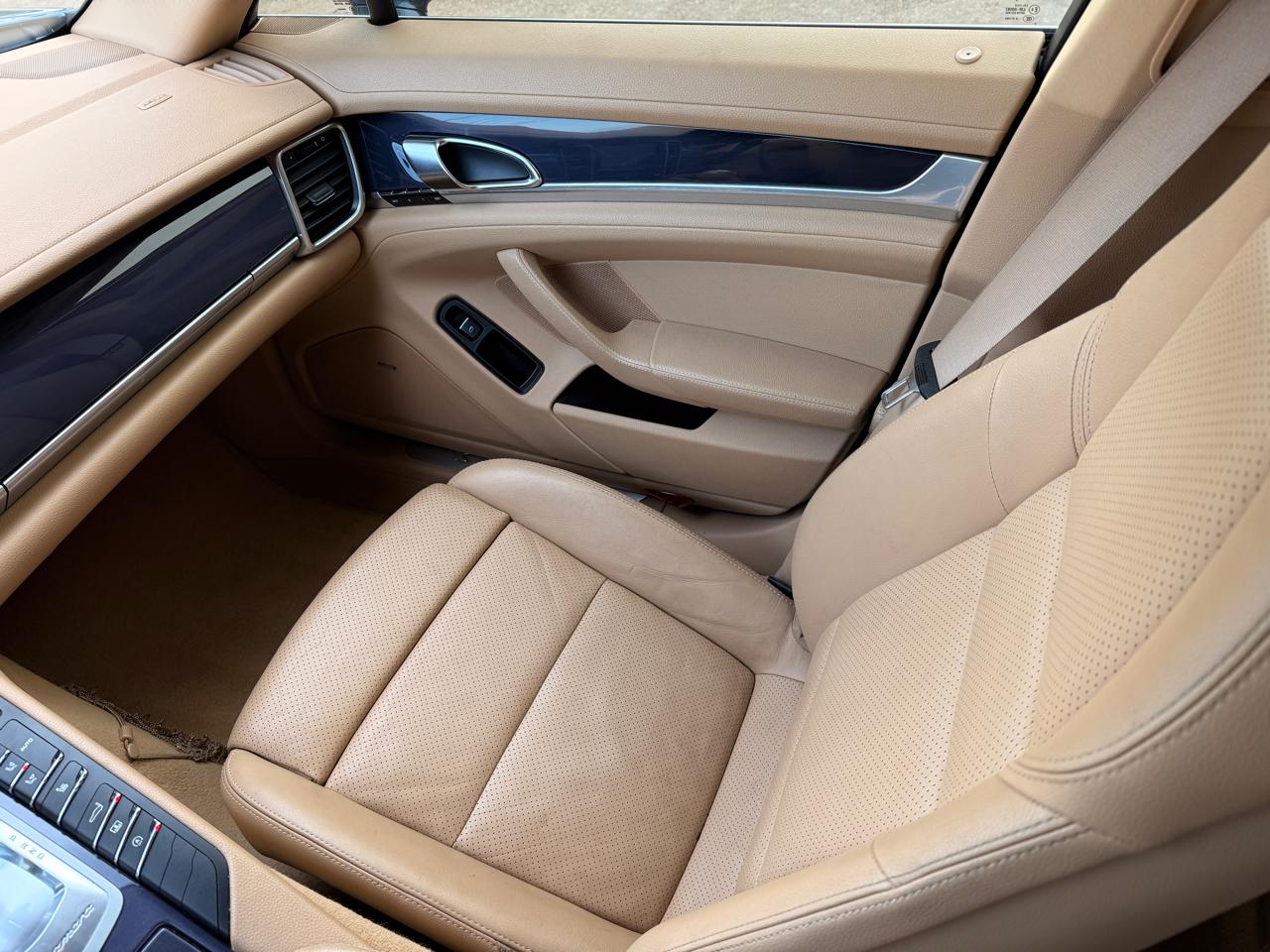 Porsche Panamera S 2011