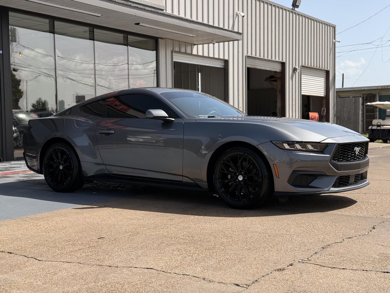 Ford Mustang EcoBoost Coupe 2025