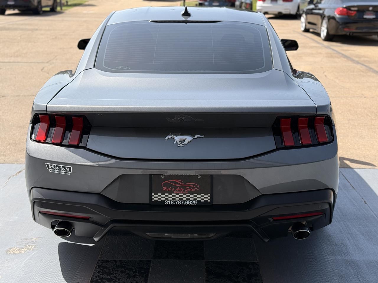 Ford Mustang EcoBoost Coupe 2025