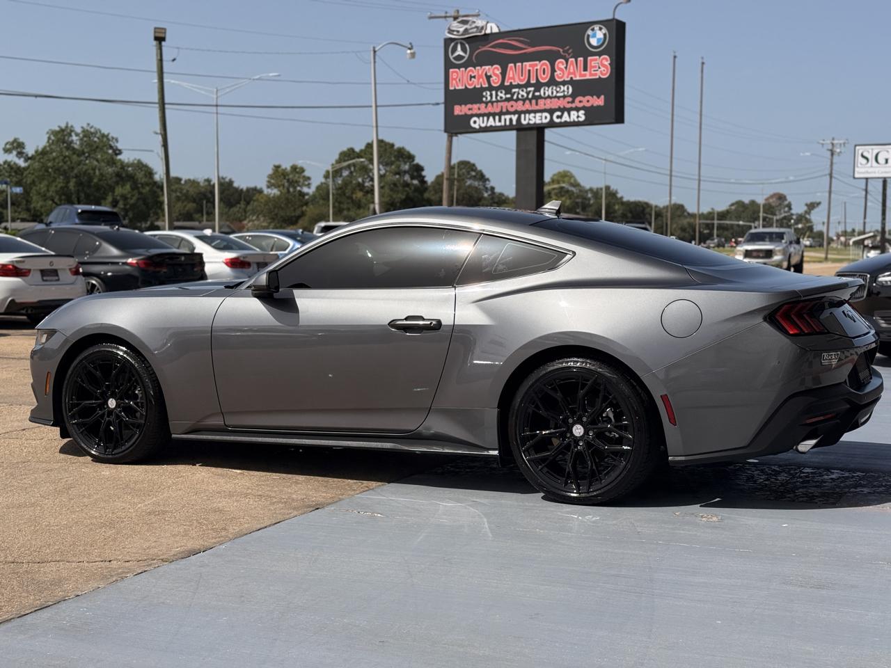 Ford Mustang EcoBoost Coupe 2025