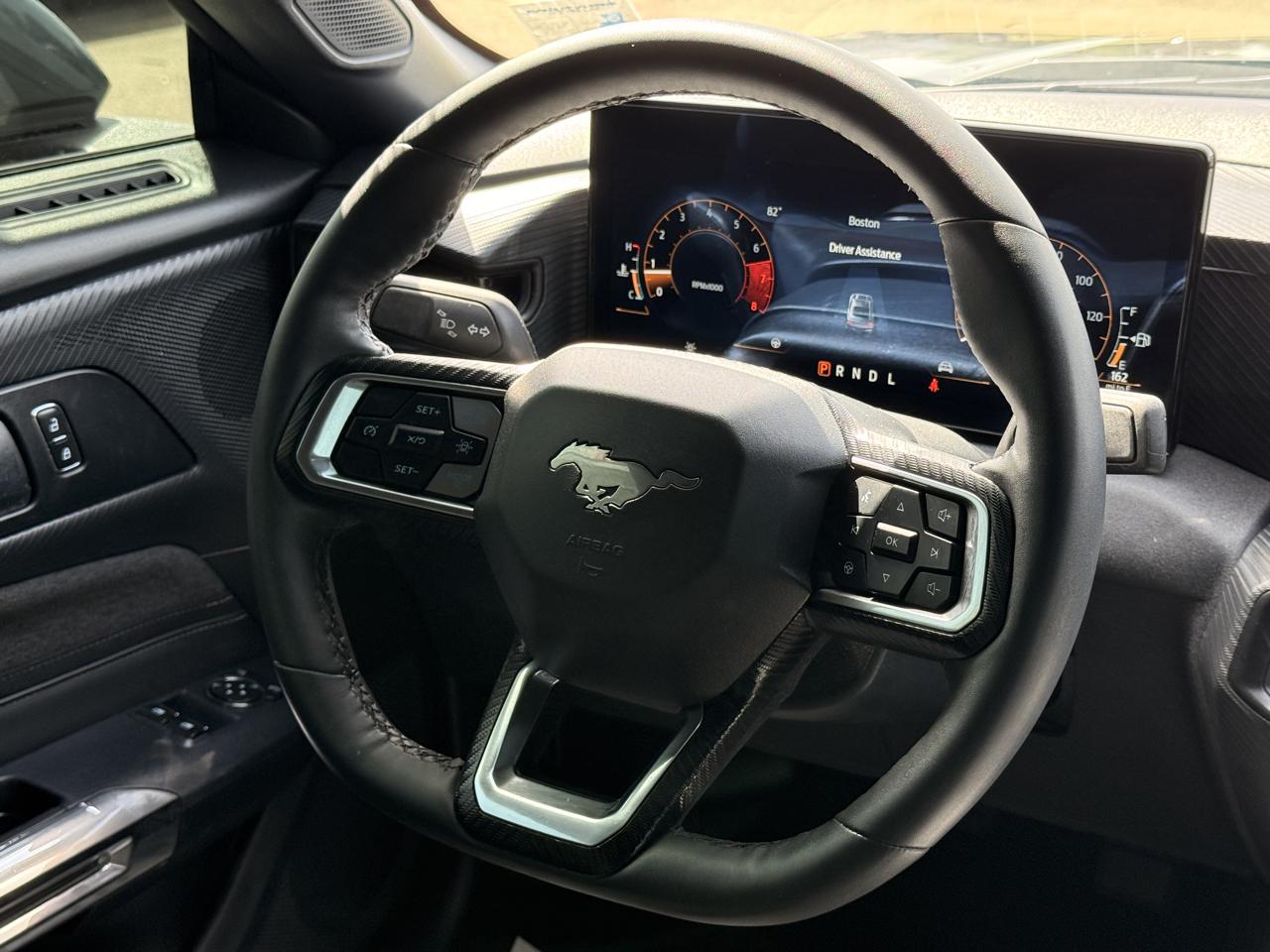 Ford Mustang EcoBoost Coupe 2025