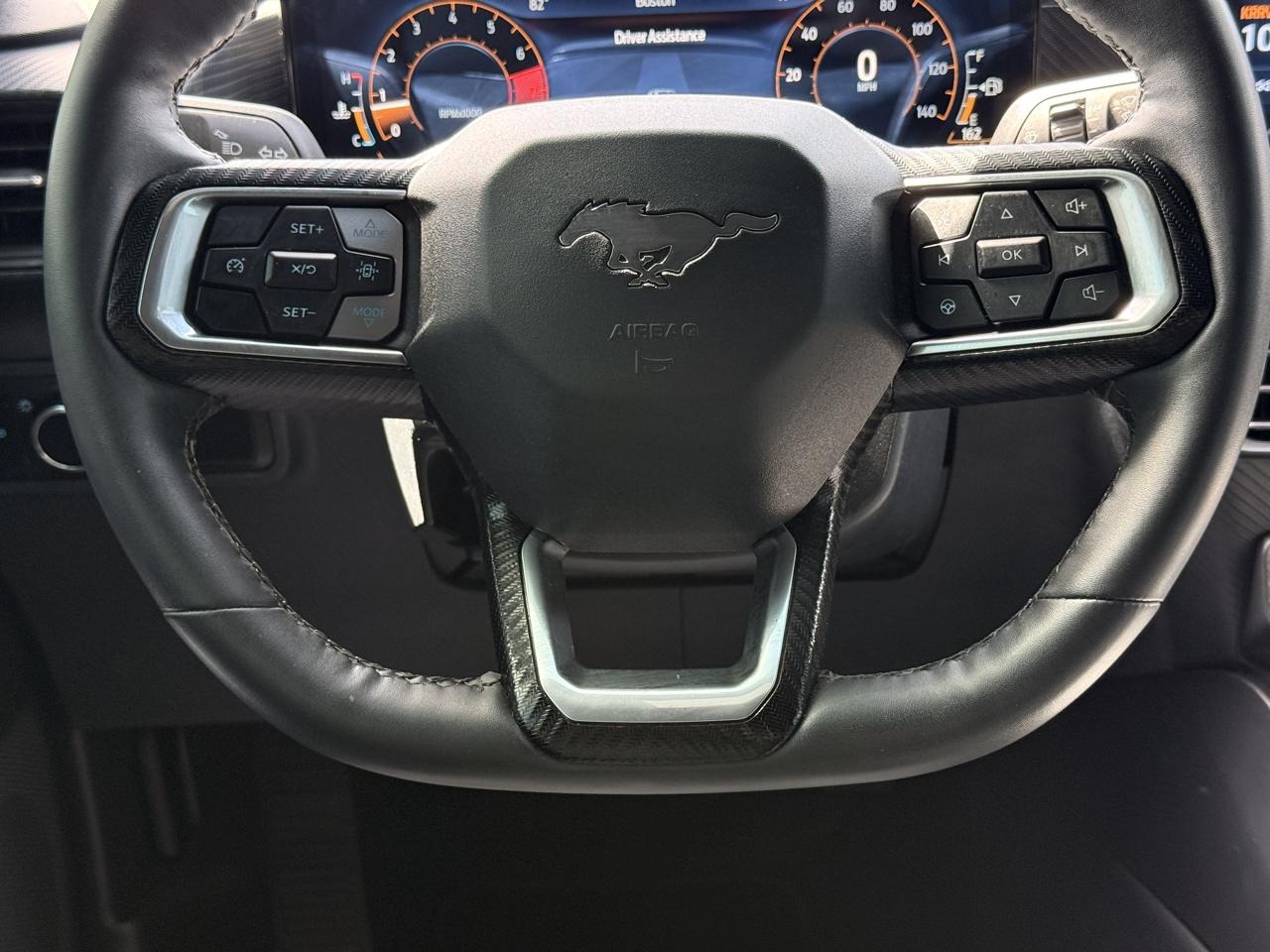 Ford Mustang EcoBoost Coupe 2025
