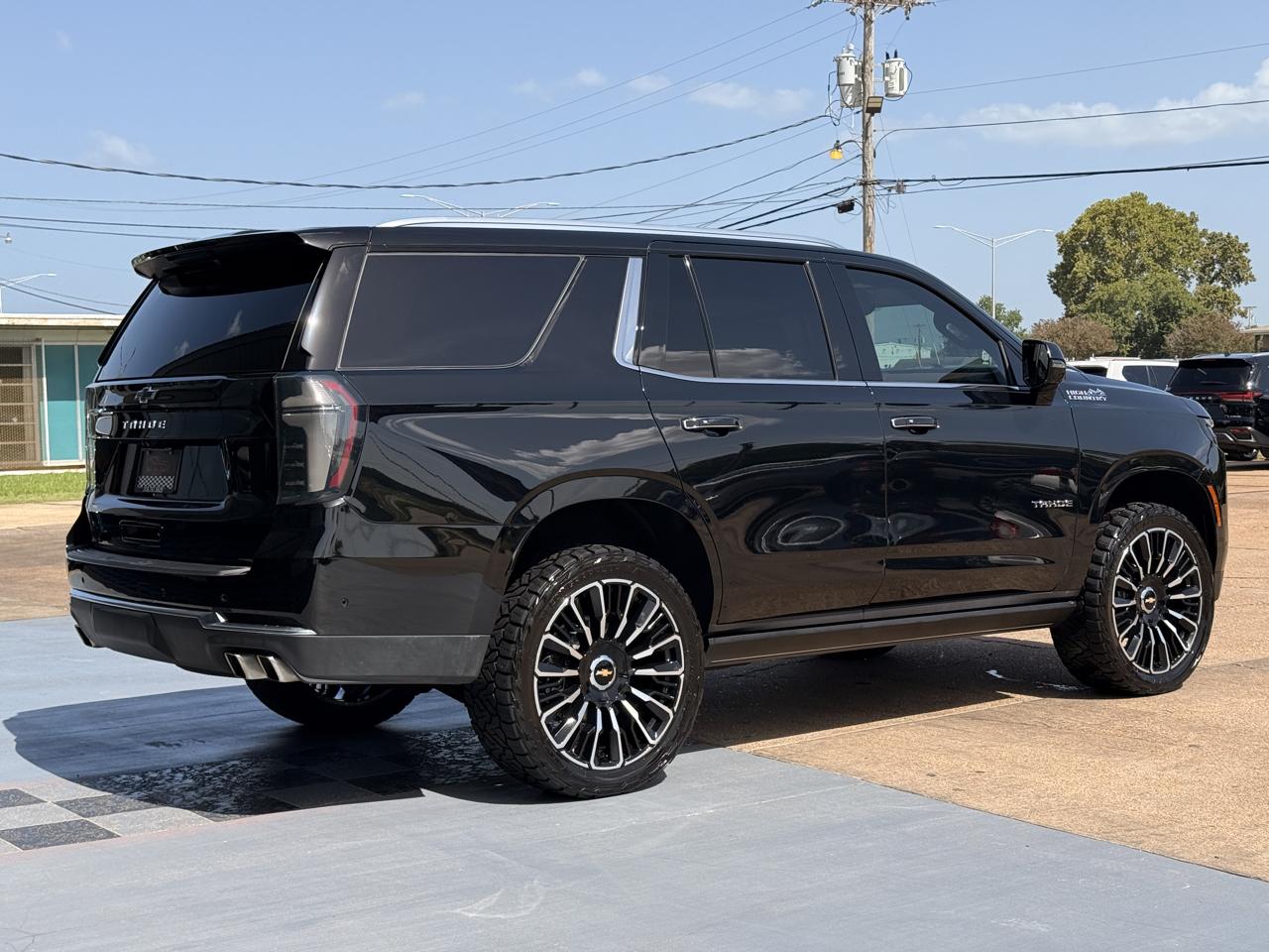 Chevrolet Tahoe High Country 4WD 2025