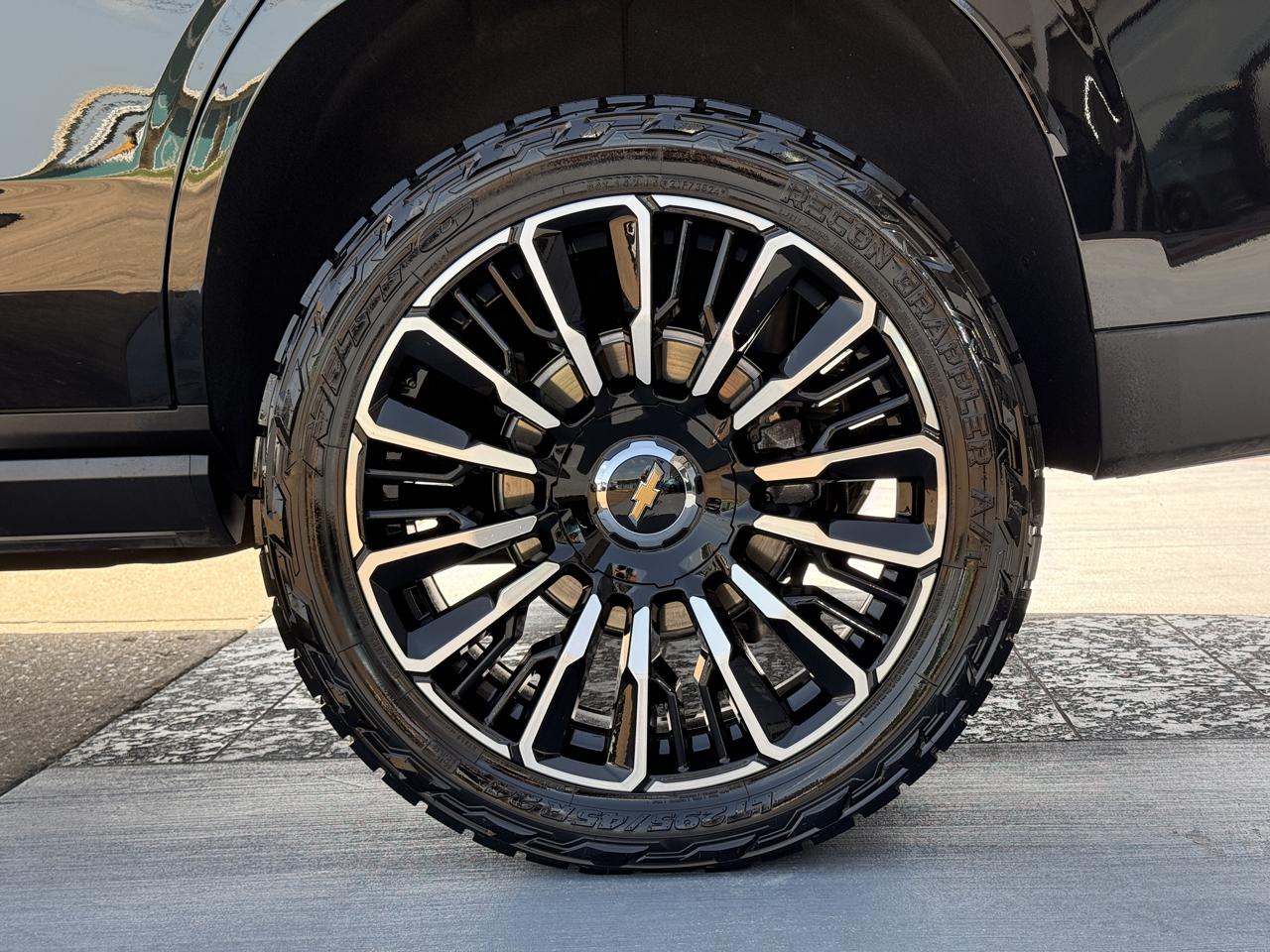 Chevrolet Tahoe High Country 4WD 2025