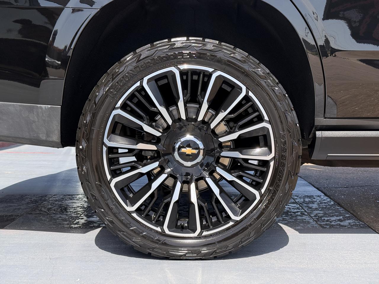 Chevrolet Tahoe High Country 4WD 2025