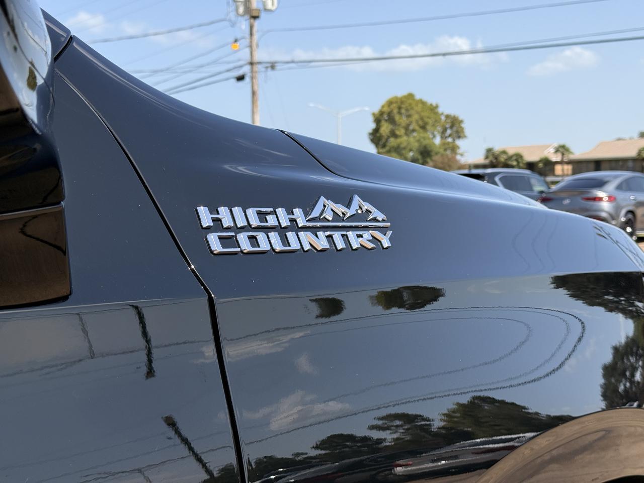 Chevrolet Tahoe High Country 4WD 2025