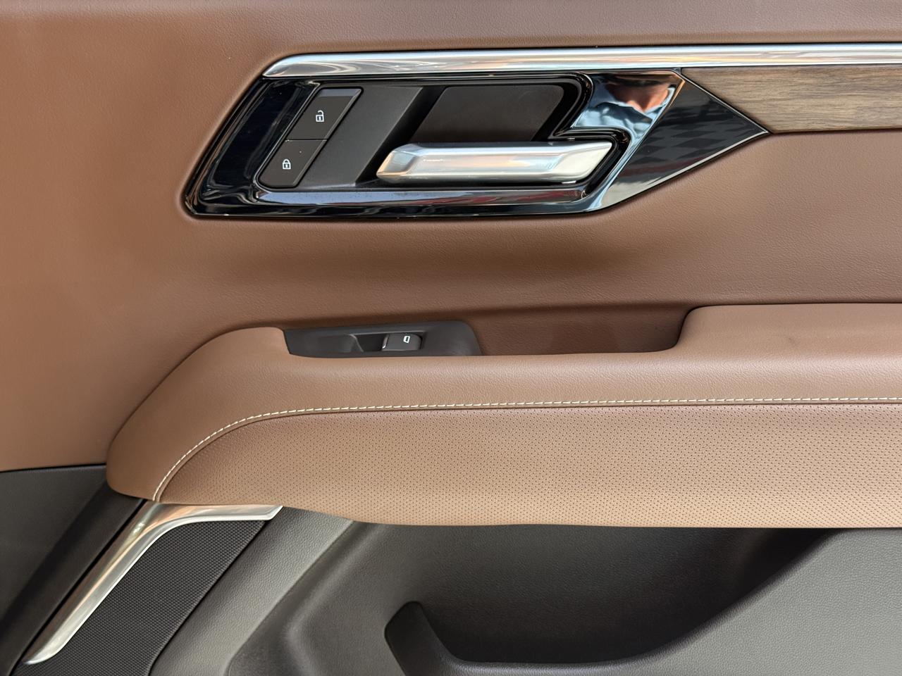 Chevrolet Tahoe High Country 4WD 2025