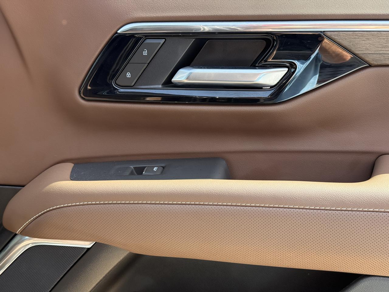 Chevrolet Tahoe High Country 4WD 2025