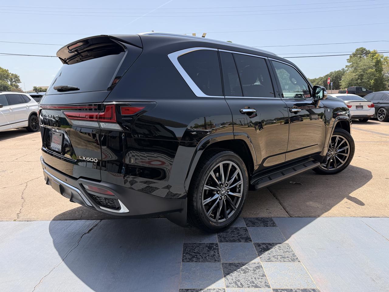 Lexus LX 600 F SPORT Handling 2023