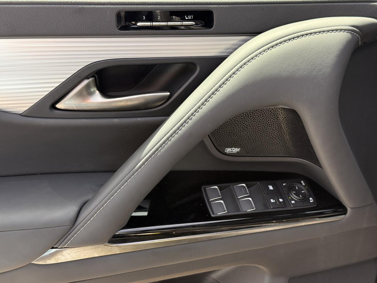 Lexus LX 600 F SPORT Handling 2023