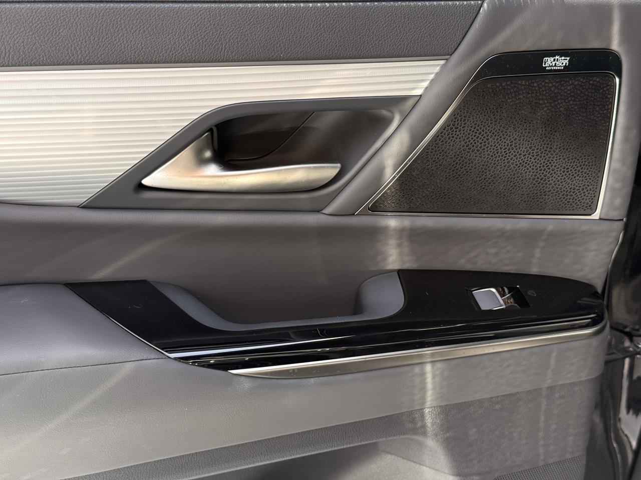 Lexus LX 600 F SPORT Handling 2023