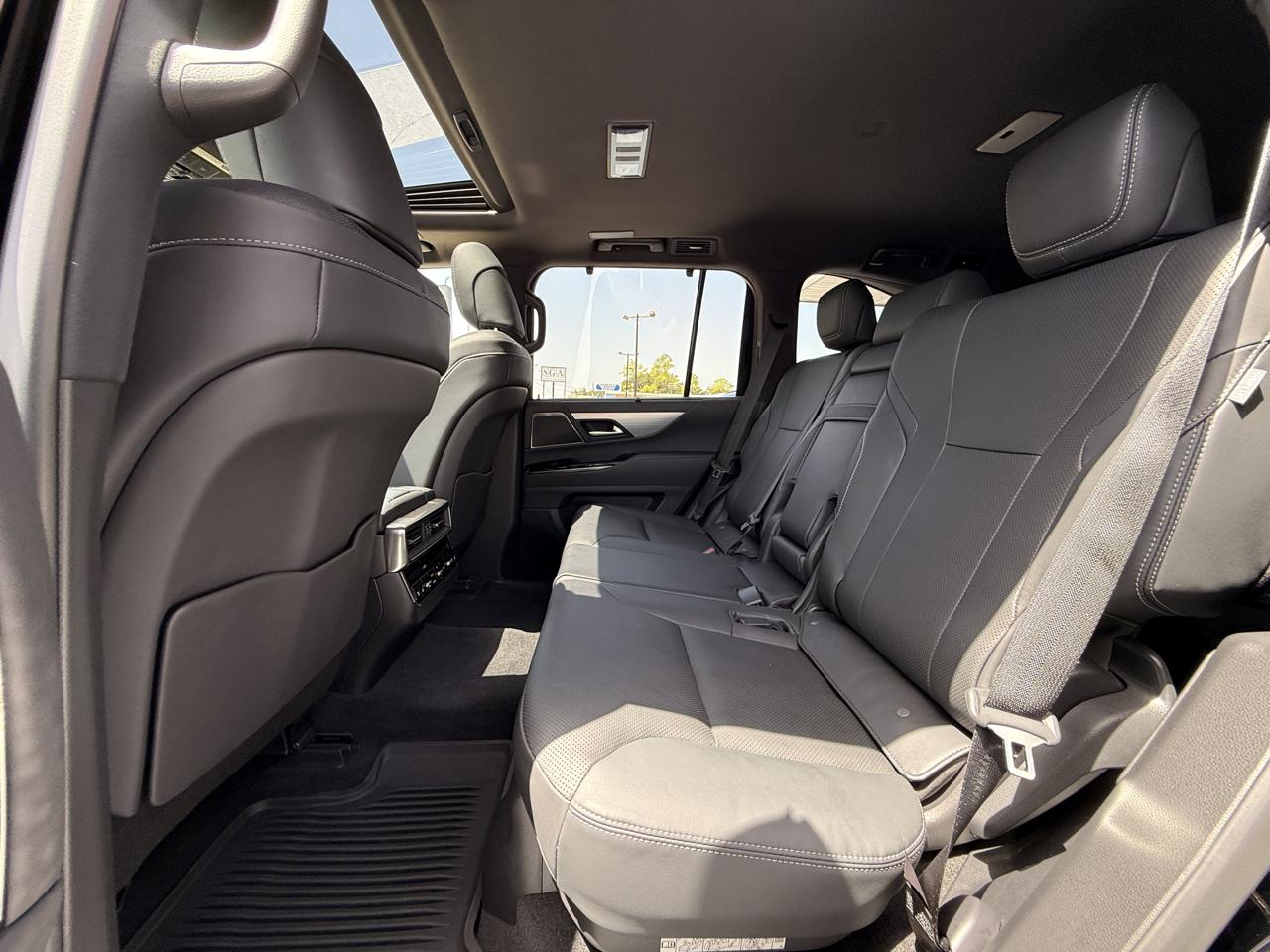 Lexus LX 600 F SPORT Handling 2023