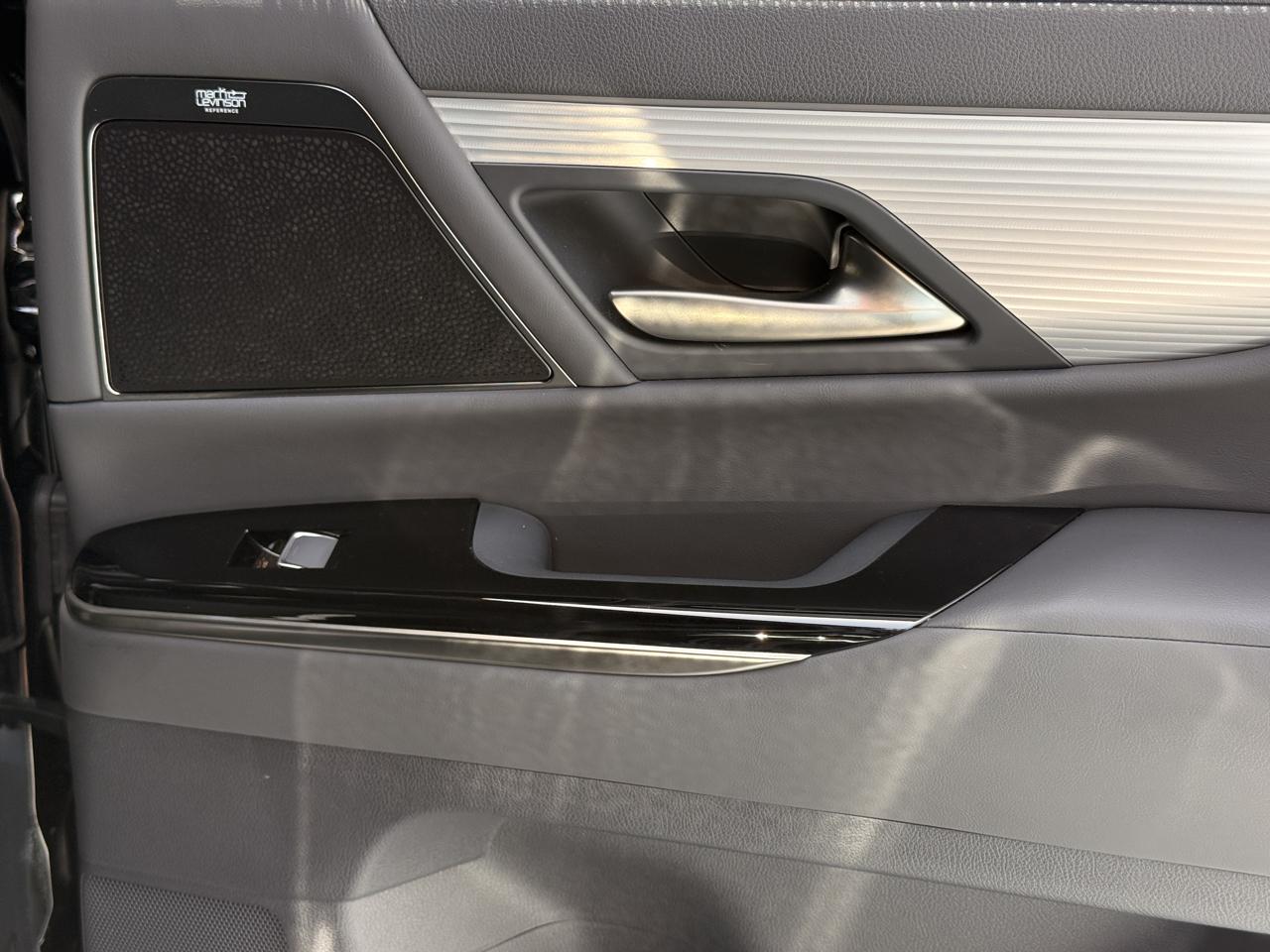 Lexus LX 600 F SPORT Handling 2023