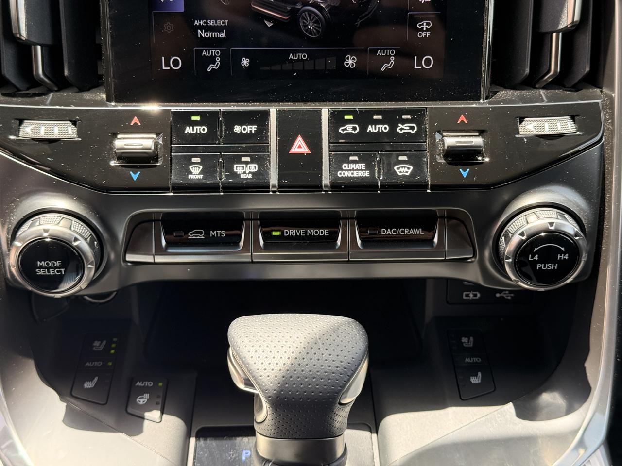Lexus LX 600 F SPORT Handling 2023