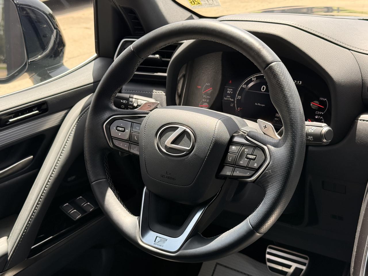 Lexus LX 600 F SPORT Handling 2023