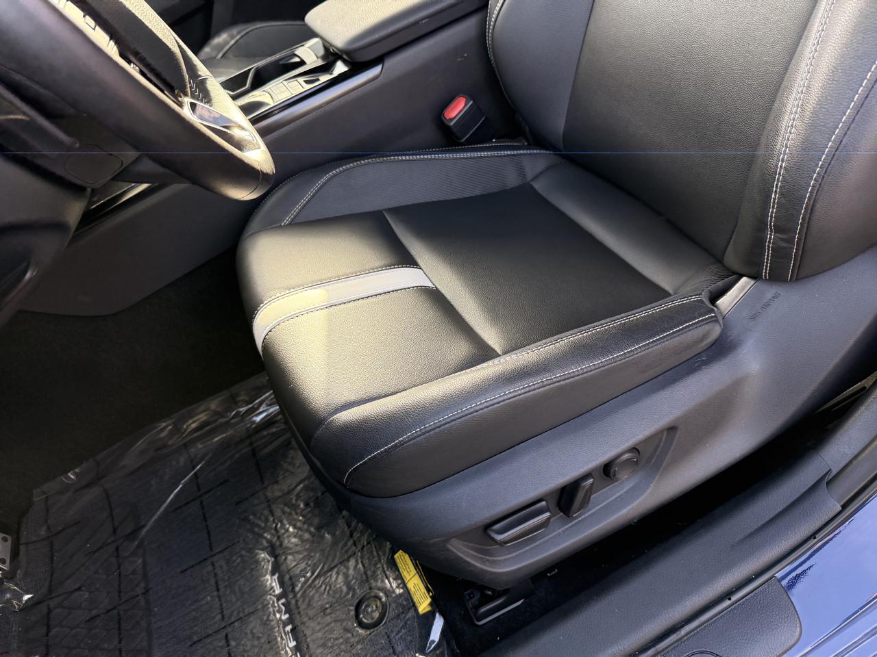 Toyota Camry Hybrid SE 2025