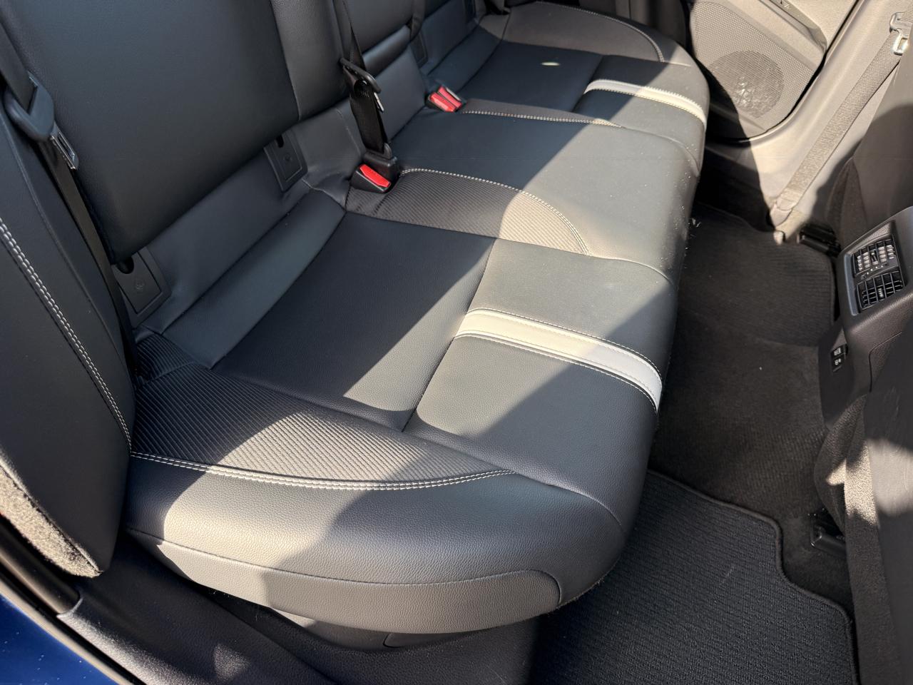 Toyota Camry Hybrid SE 2025