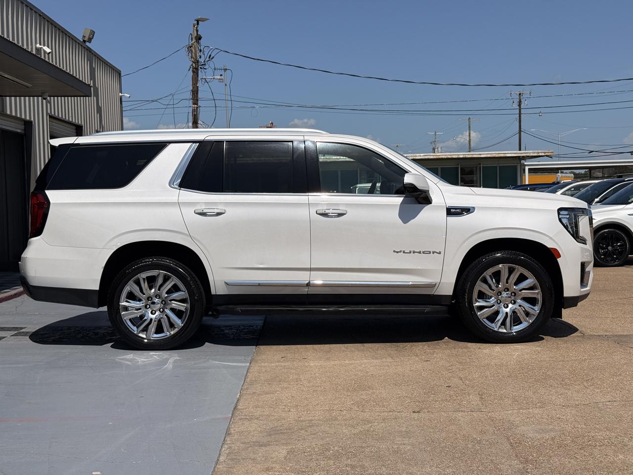 GMC Yukon SLT 2WD 2021
