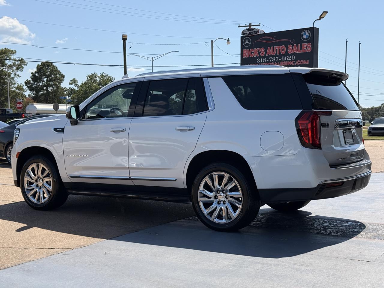 GMC Yukon SLT 2WD 2021