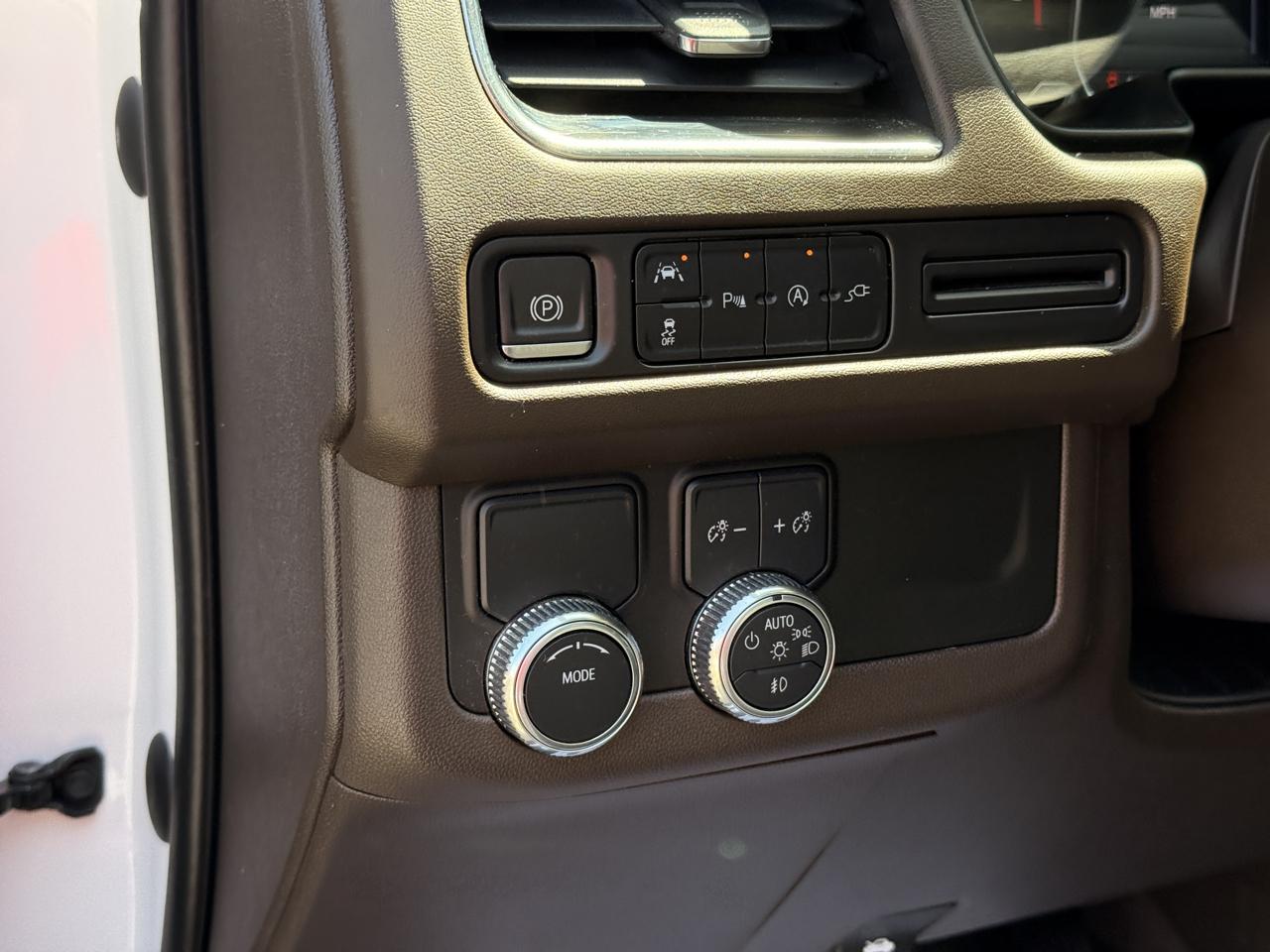 GMC Yukon SLT 2WD 2021
