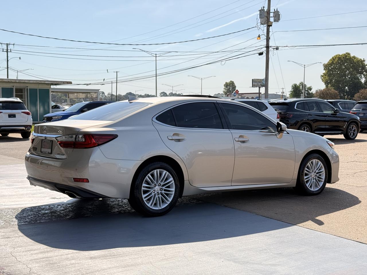 Lexus ES 350 Sedan 2016
