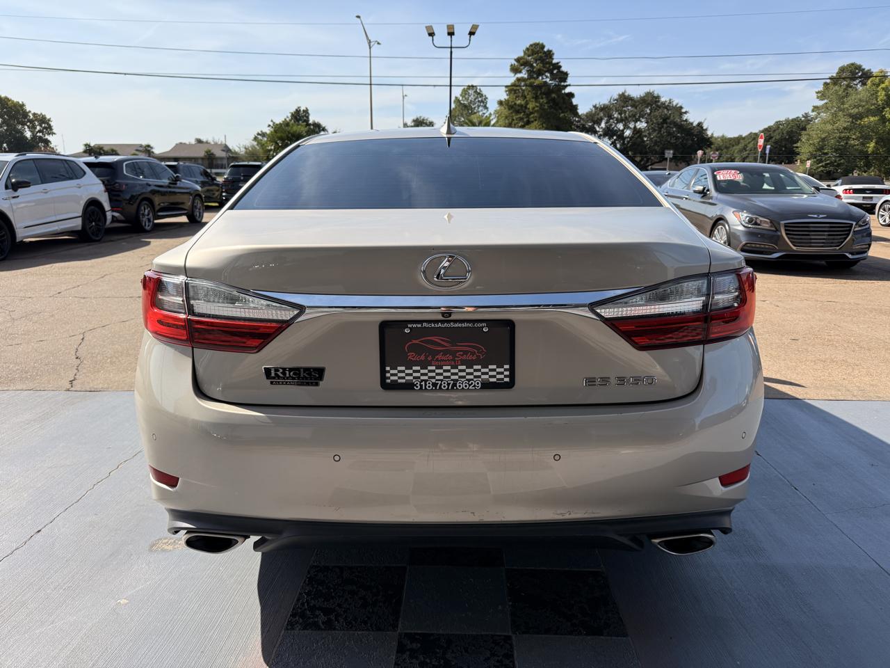 Lexus ES 350 Sedan 2016