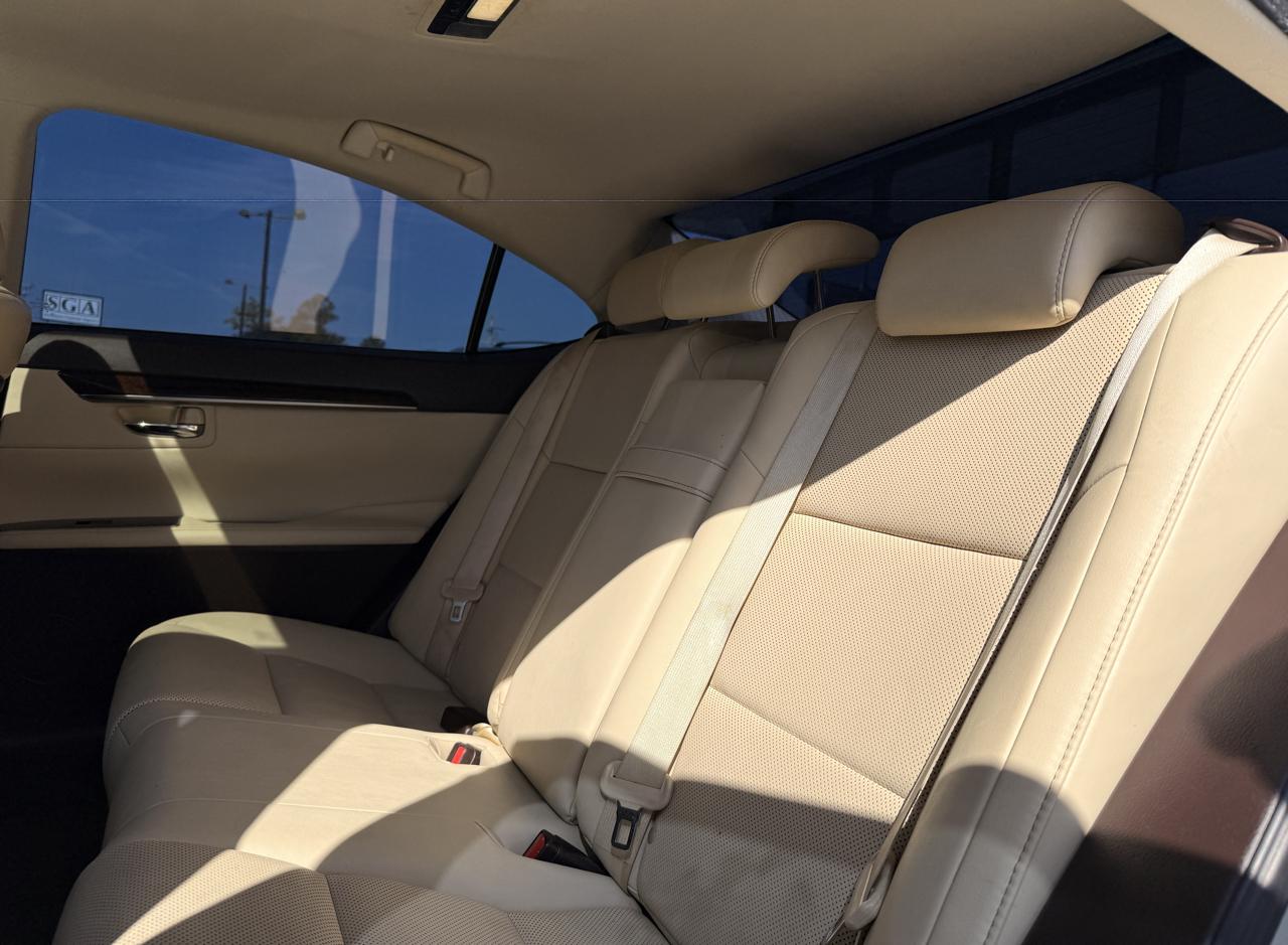Lexus ES 350 Sedan 2016