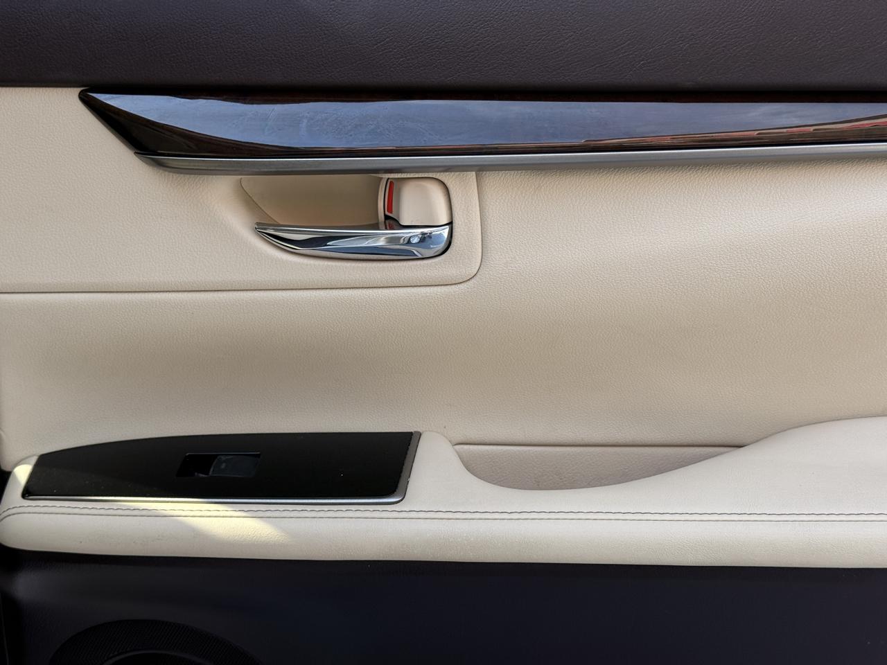 Lexus ES 350 Sedan 2016