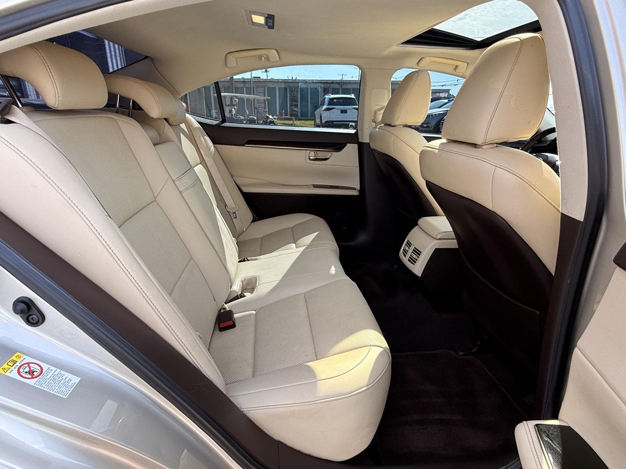 Lexus ES 350 Sedan 2016