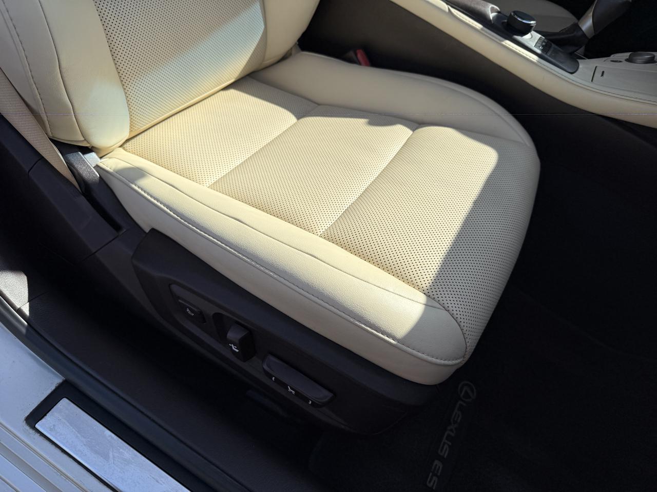Lexus ES 350 Sedan 2016