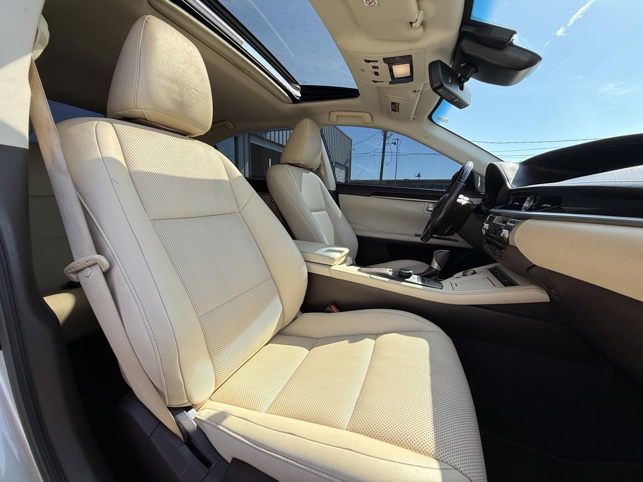Lexus ES 350 Sedan 2016