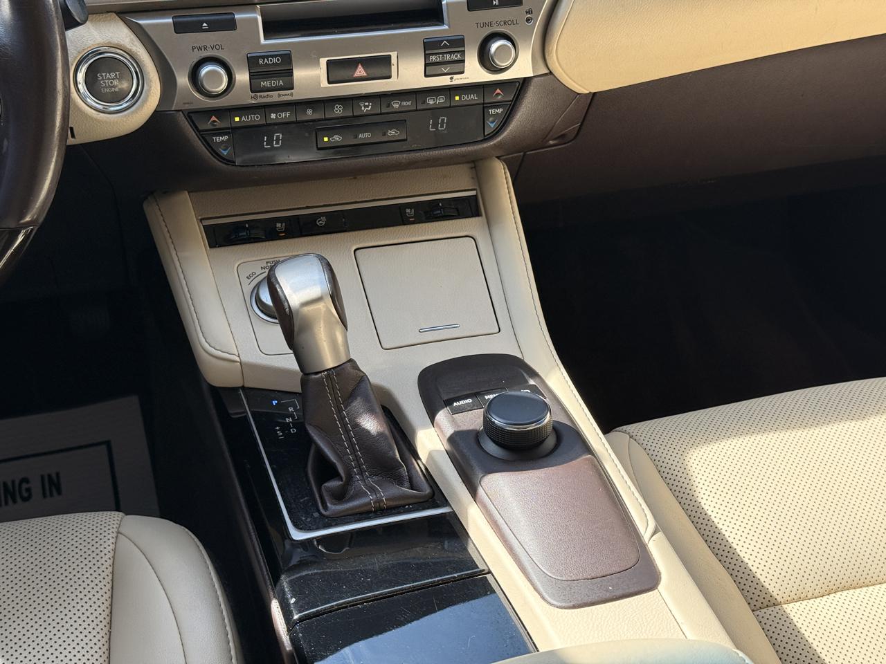 Lexus ES 350 Sedan 2016