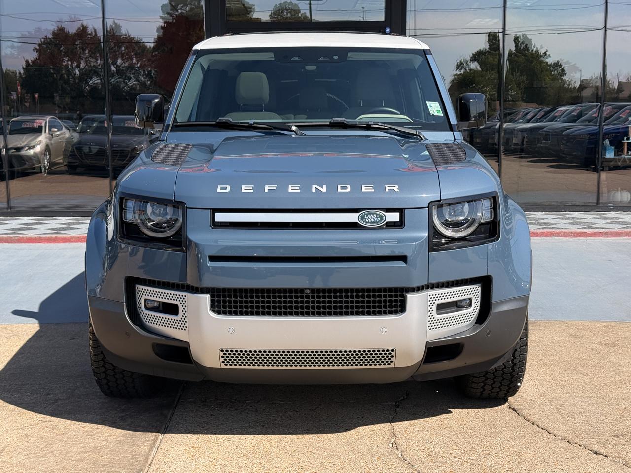 Land Rover Defender P300 110 S 2024