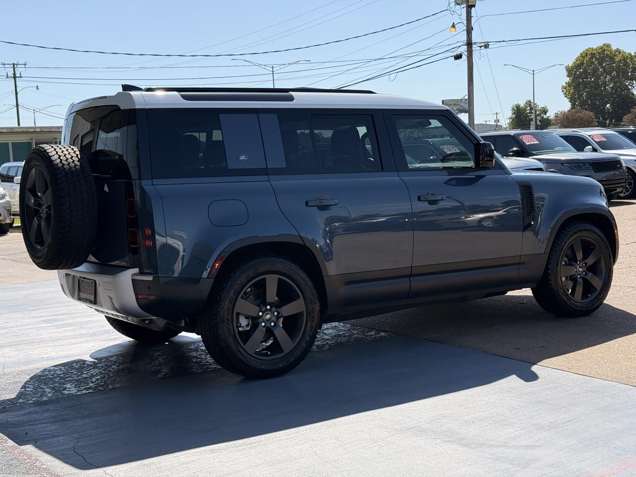 Land Rover Defender P300 110 S 2024