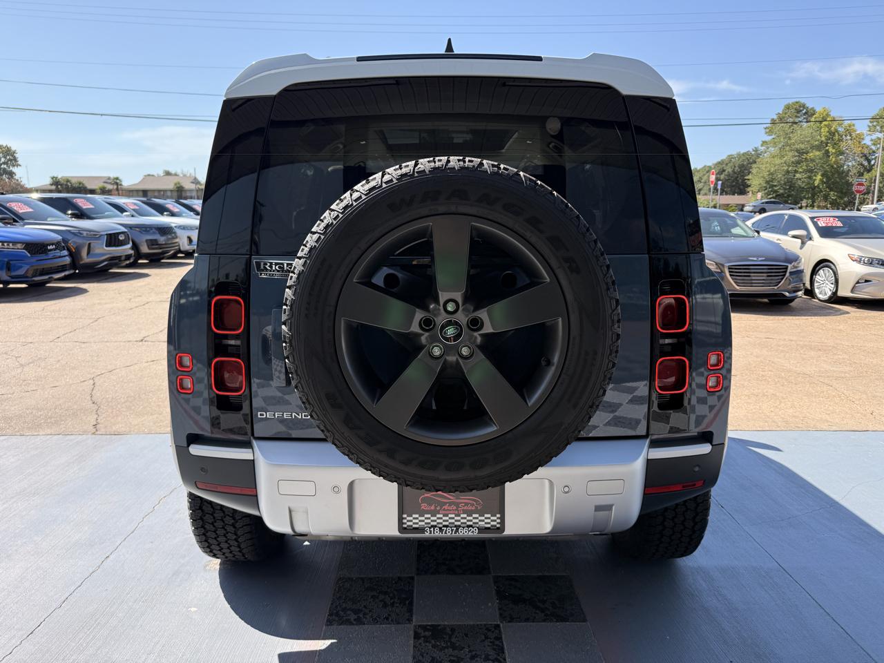 Land Rover Defender P300 110 S 2024