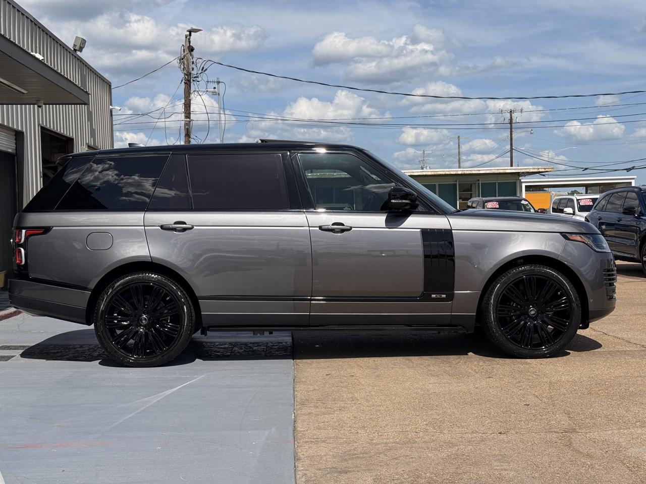 Land Rover Range Rover Supercharged LWB 2019