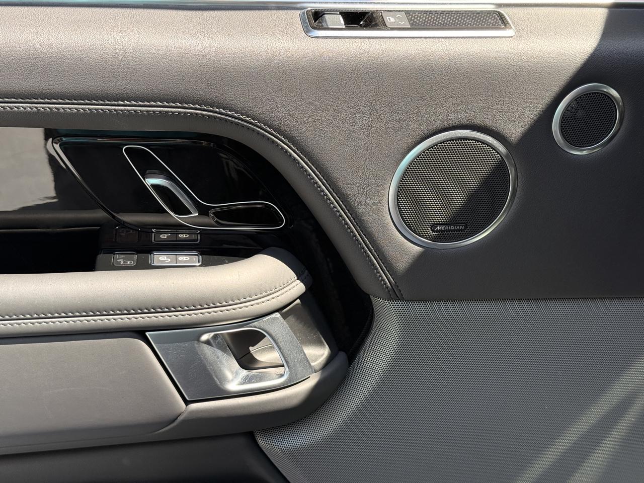 Land Rover Range Rover Supercharged LWB 2019