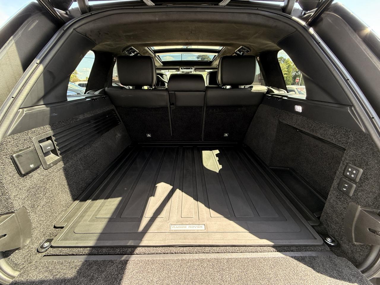 Land Rover Range Rover Supercharged LWB 2019