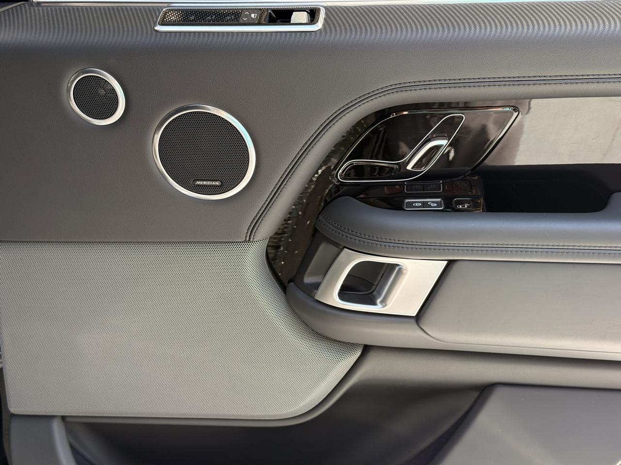 Land Rover Range Rover Supercharged LWB 2019